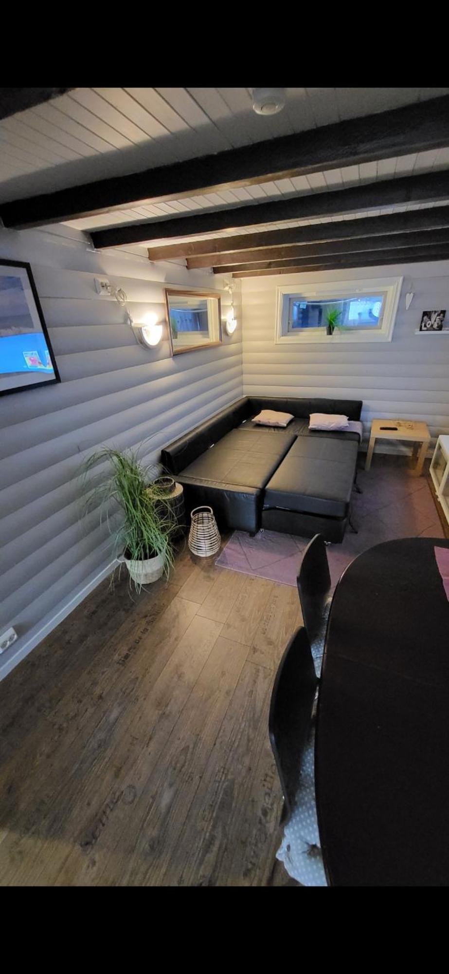 Fin I Stille Og Rolig Omrade Med Gratis Privat Parkering! Stavanger
